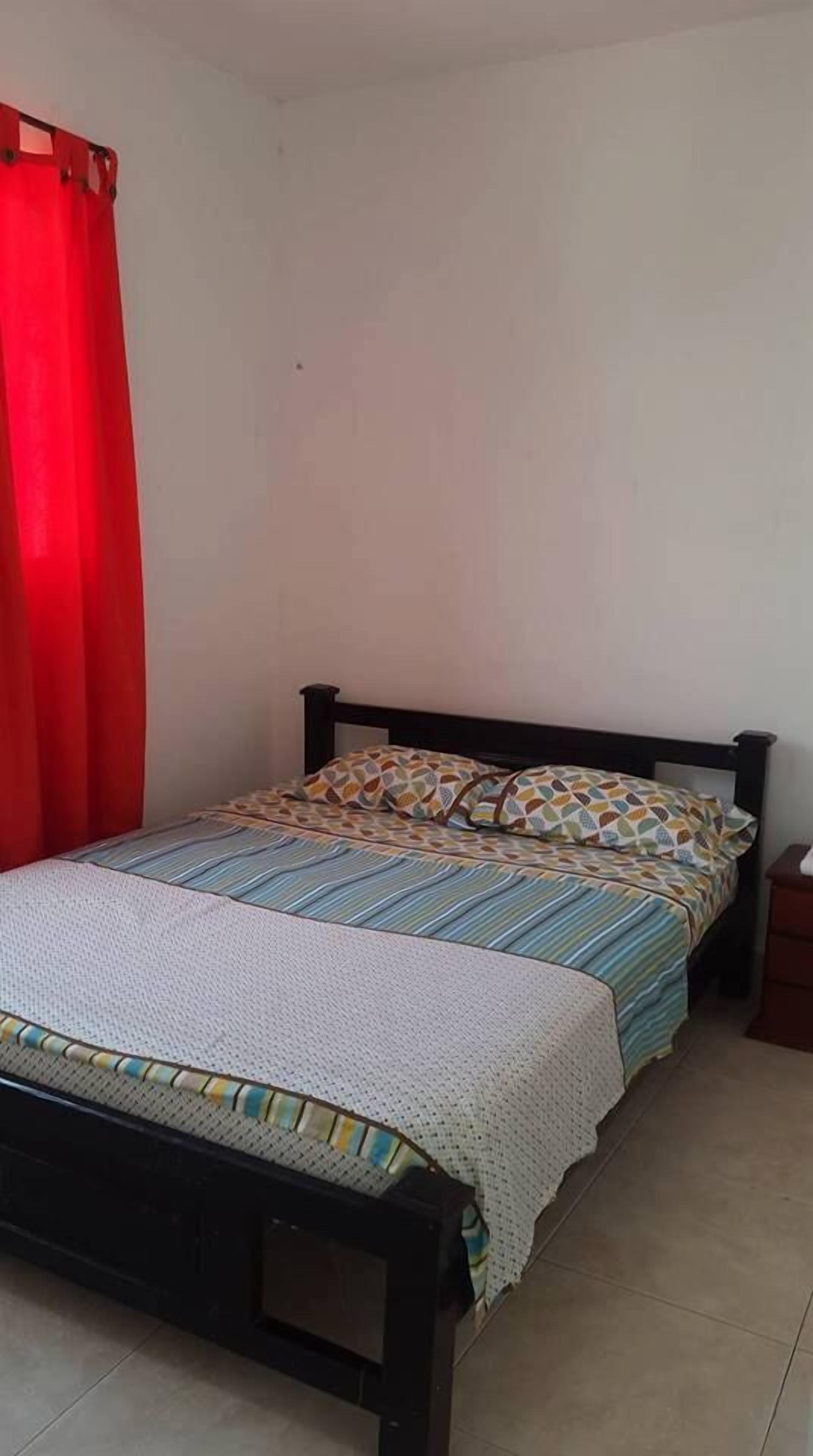 Dora Smith Hotel 2*